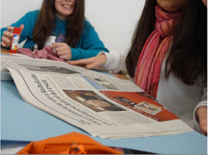 Alumnos durante la práctica del proyecto La Prensa en las Escuelas