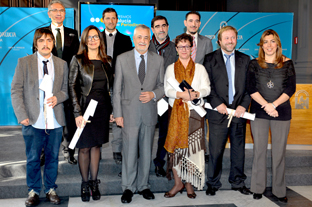 El presidente andaluz, José Antonio Griñán, junto a los galardonados con los XXVII Premios Andalucía de Periodismo